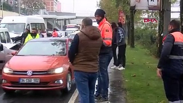 İstanbul'da zincirleme kabus: 7 araç birbirine girdi