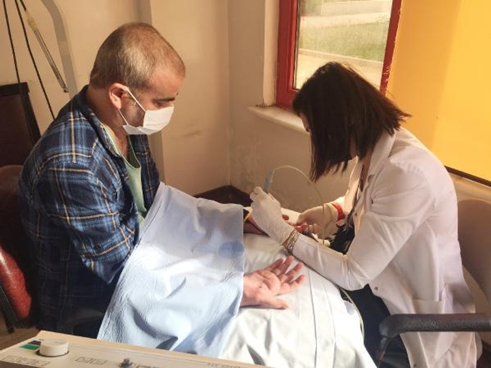 ÇİFT KOL NAKİLLİ AYILMAZDIR'IN FİZİK TEDAVİ SÜRECİ BAŞLADI