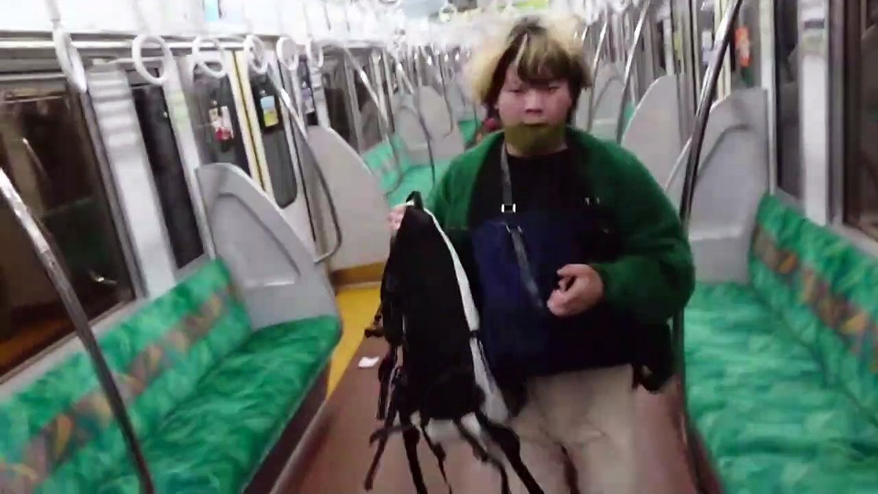 Ιαπωνία: Ντύθηκε «Τζοκερ» και επιτέθηκε με μαχαίρι σε επιβάτες τρένου