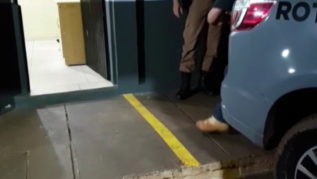 Após realizar disparos de arma de fogo em via pública, homem é detido com arma pela ROTAM