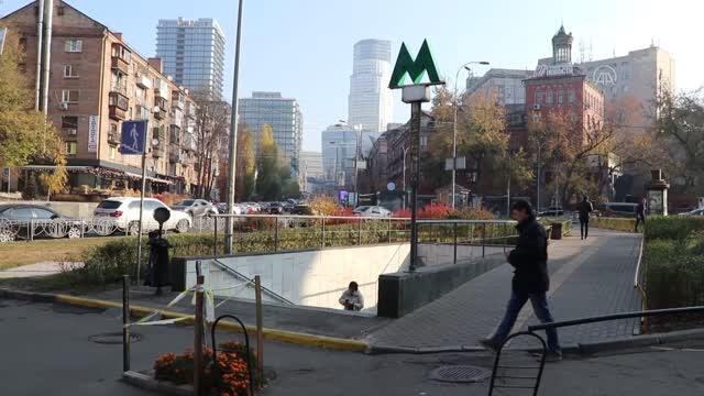 Kiev'de artan Kovid-19 vakaları nedeniyle tedbirler sıkılaştırıldı