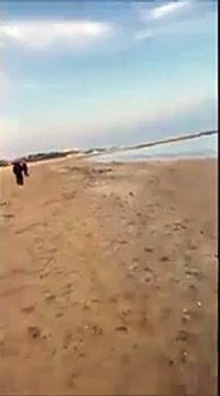 JESOLO, PICCOLO AEREO IN AVARIA, ATTERRAGGIO DI EMERGENZA SULLA SPIAGGIA