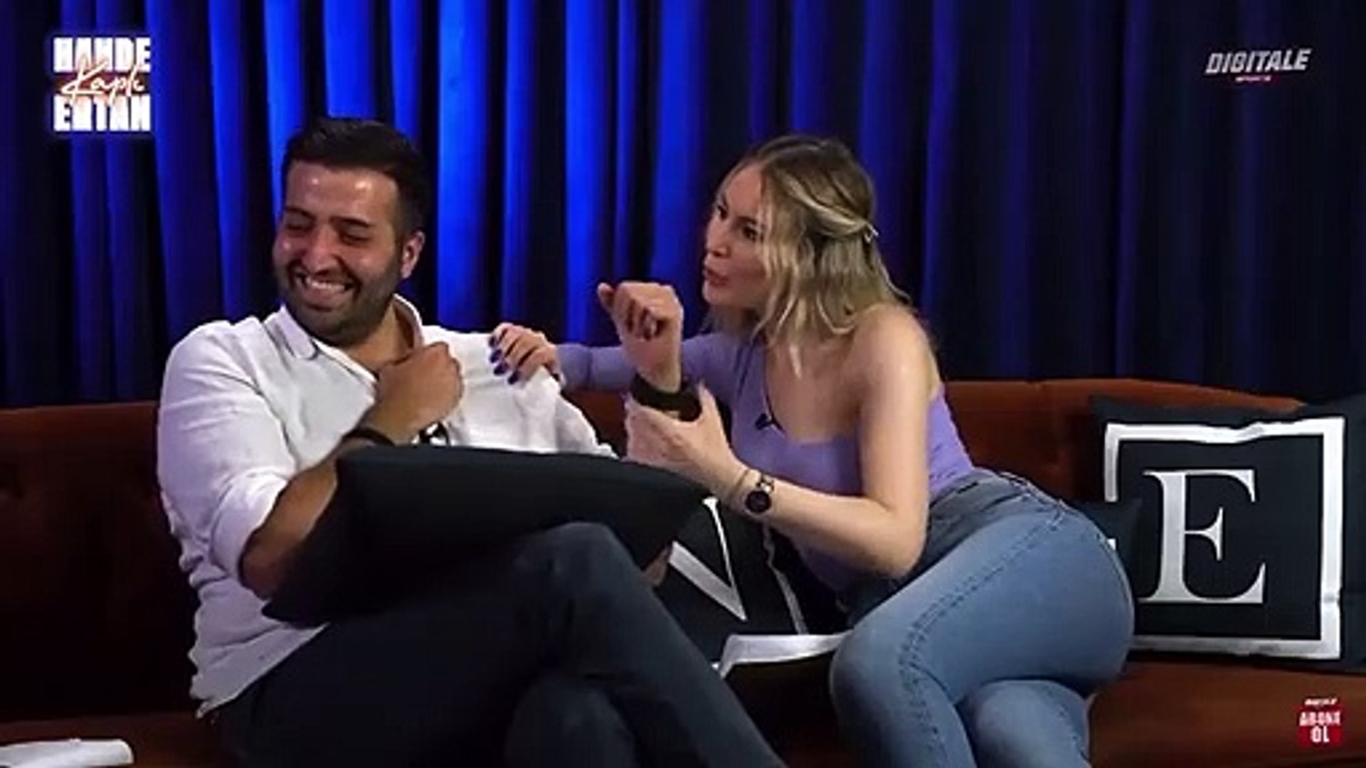 Yine ilginç anlar... Hande Sarıoğlu yayında böyle seslendi: Yangınım çok  büyük of...