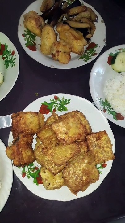 Tips hemat masak sambal trasi sama tempe goreng