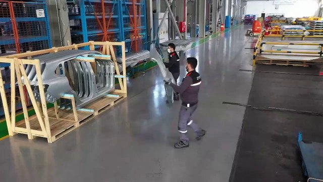 Heyecanlandıran görüntüler... Yerli otomobil TOGG pistlere çıktı