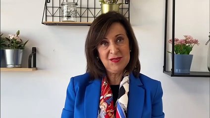 Margarita Robles expresa "su cariño" a toda la familia de las Fuerzas Armadas