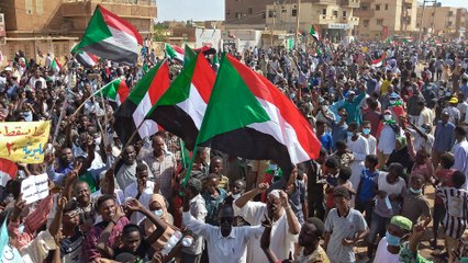 تعرف على العلاقة بين المكونين المدني والعسكري في السودان