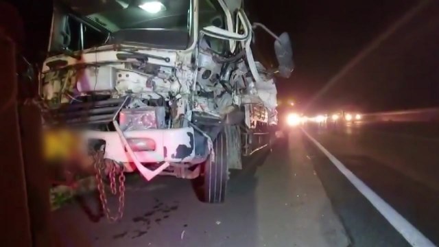 경부고속도로 남이JC 부근에서 화물차 3대 추돌...3명 다쳐 / YTN