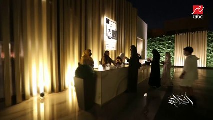 سمبوسة أرجنتيني وقرع عسل مشوي وعيش بدهن الخروف وبسطرمة أرجنتيني.. عمرو أديب يستمتع بالأكل: امممم إيه الحلاوة دي