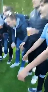 La joie partagée des joueurs et supporters à Saint Fulgent