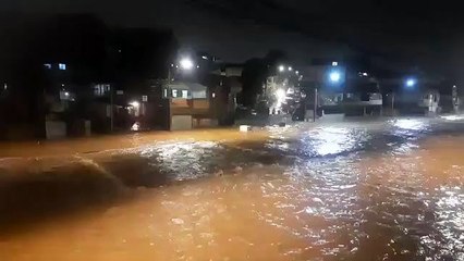 Vídeo mostra alagamento na Avenida Tereza Cristina; veja