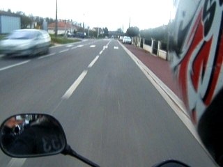 moi qui conduit scoot et guigui film