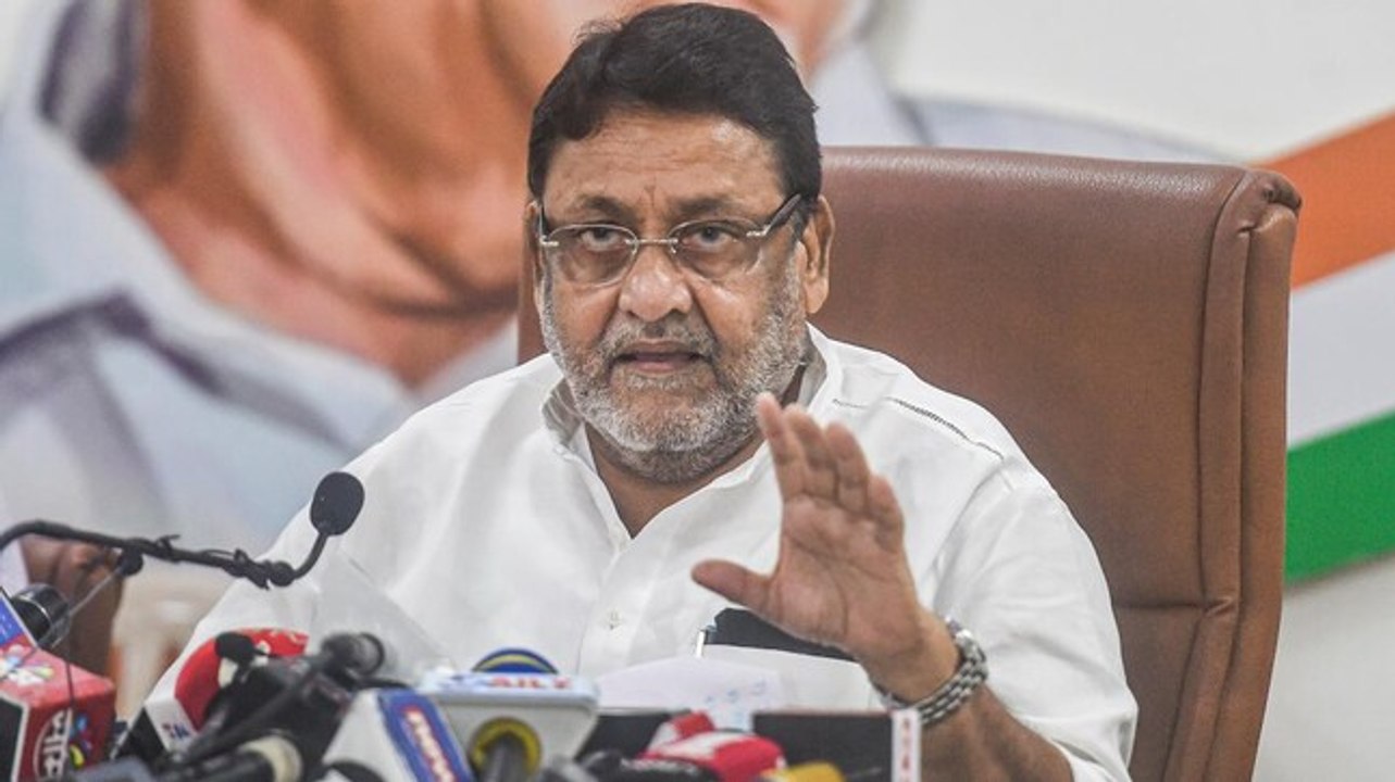 Nawab Malik hits back at Fadnavis; NCB questions Sameer Wankhede over extortion allegations; more