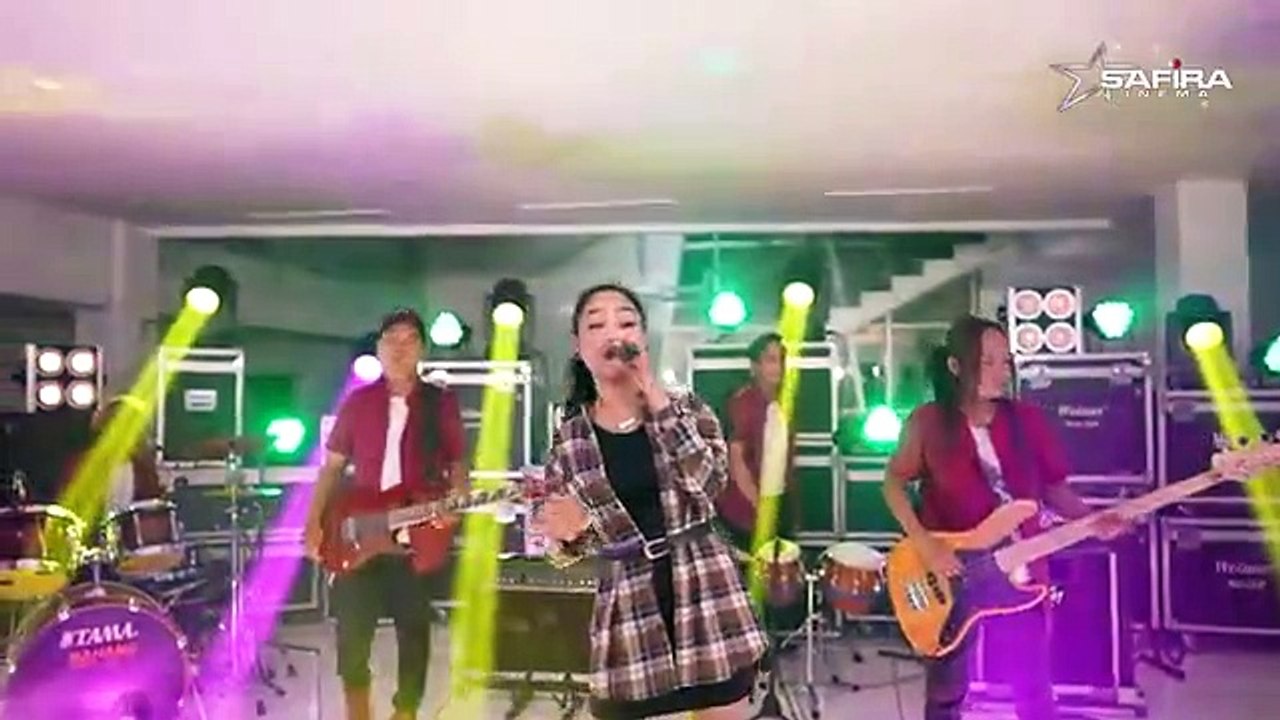 SAFIRA INEMA - TOP TOPAN  Kulo pun angkat tangan