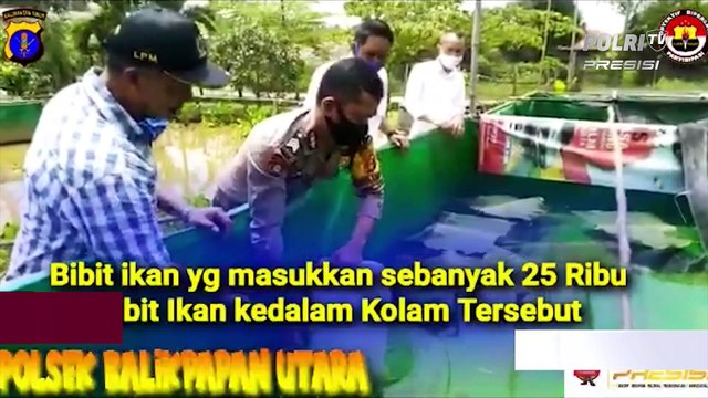 Brigpol I Komang Agus Bhabin Polres Balikpapan Bantu Ekonomi Warga Sekitar Melalui Budidaya Ikan