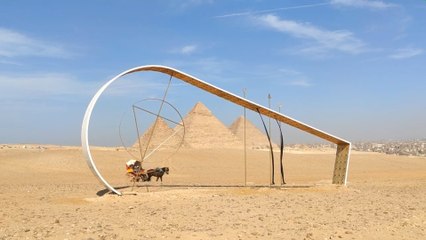 El arte contemporáneo, por primera vez a los pies de las pirámides de Egipto
