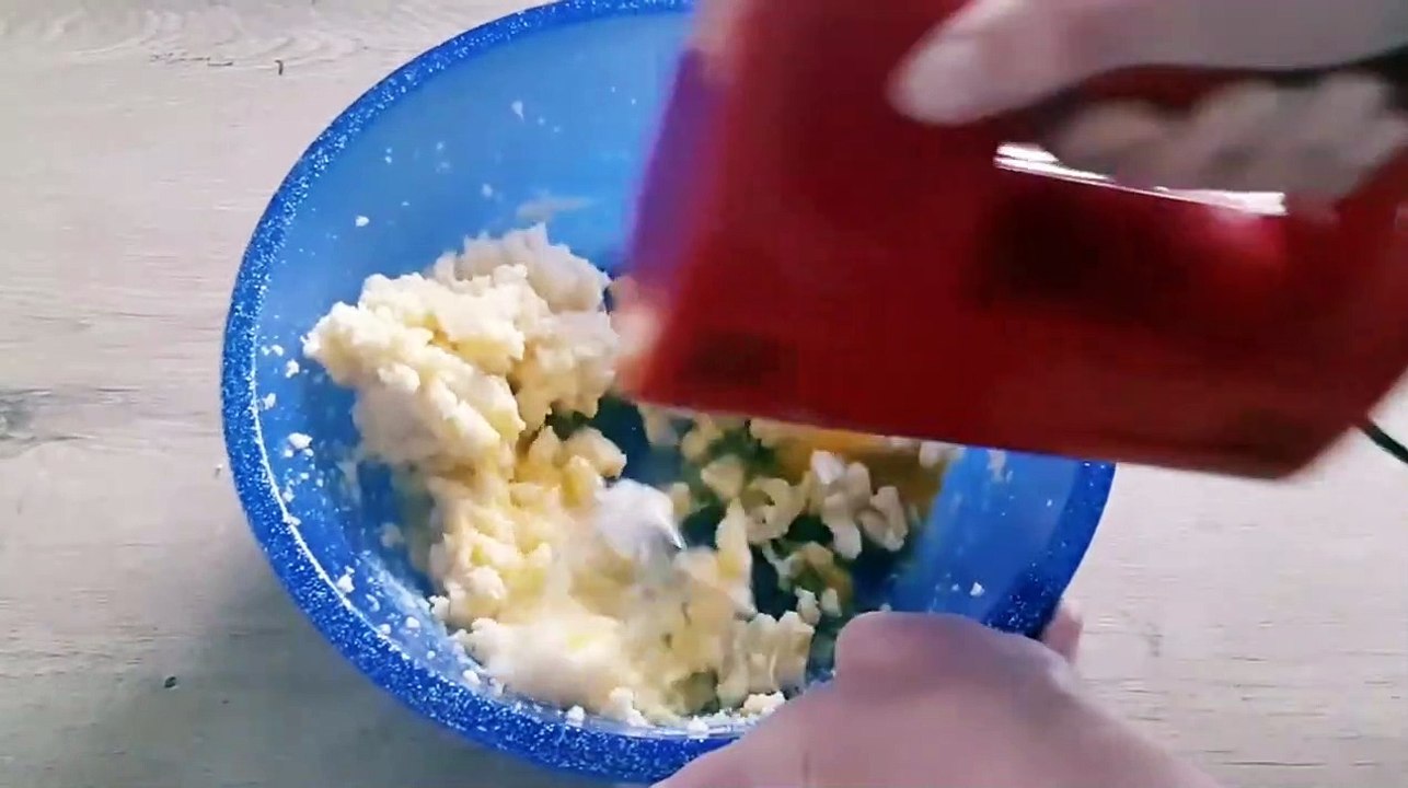 Crumb Cake With Jam