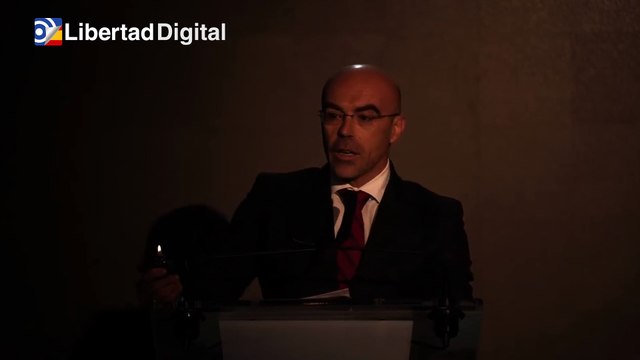 Jorge Buxadé presenta el kit de supervivencia de Vox para un posible gran apagón