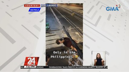 Sala-salabat na kable sa isang footbridge, takaw-disgrasya | 24 Oras