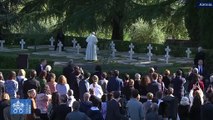Le pape François au cimetière militaire français de Rome