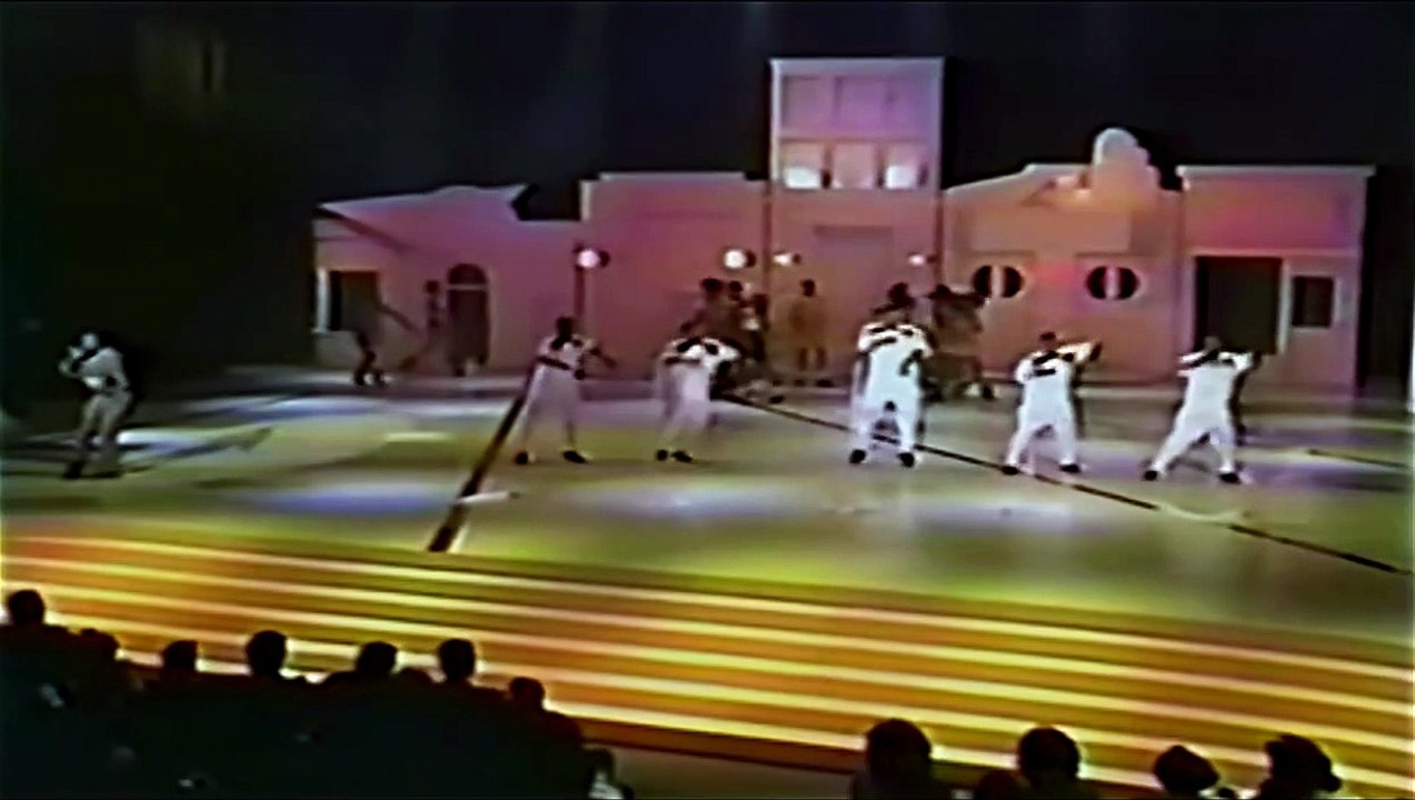 New Edition & Rob Base - Crucial (Soul Train Live)