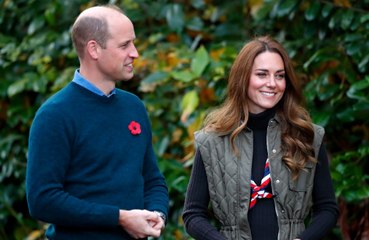 Duke and Duchess of Cambridge  make veggie burgers for Scouts