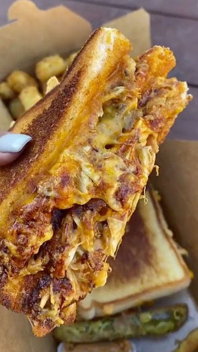 These Grilled Cheese Sandwiches are 'Stuff'd' With Toppings!