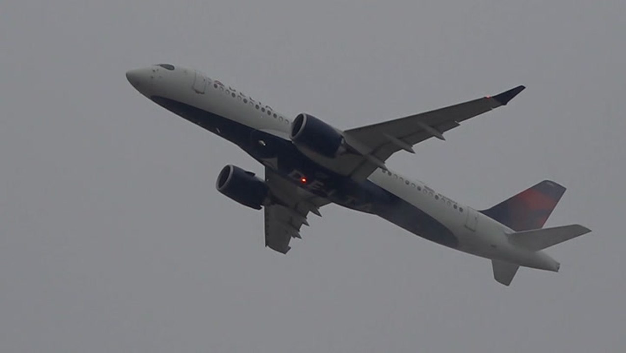 Flights rebounding after cascading effects of storms and staffing shortages