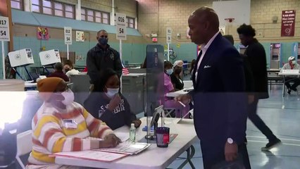 Eric Adams é eleito prefeito de Nova York