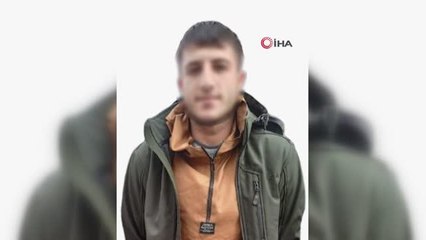 Video herunterladen: Son dakika: Siirt Polis Lojmanları'na 2016'da roketatarlı saldırıda bulunan PKK'lı Ferhat Şahin E. adlı terörist, ağabeyinin kimliğiyle İstanbul'da yakalanmıştı.