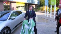 Minister unveils new 'iconic' EV charging point