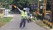 Kisah Penjaga Perlintasan Kereta Api, Potret Pahlawan di Jalanan