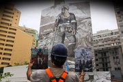 فنان برازيلي يحتج ضد حرائق غابات الأمازون المتعمّدة بجدارية ضخمة!