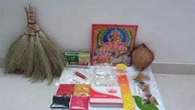 Diwali 2021: दिवाली पर झाड़ू कब खरीदना चाहिए | दिवाली पर झाड़ू के उपाय | Boldsky