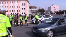 Son dakika haberi... Ayvalık'ta polis ve öğrencilerden 