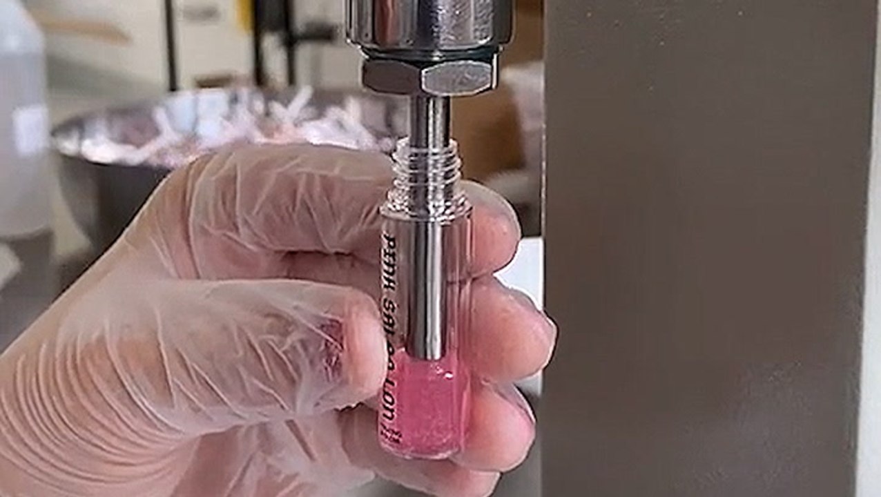 How vegan makeup products are satisfyingly made