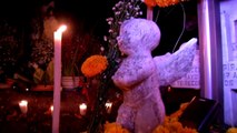 Day of the Dead celebrations in Mexican cemeteries