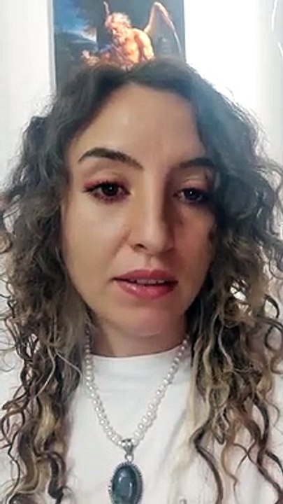 Bi’Bilen Falsepeti - Videolu Görüş - Kova burcu erkeği aldatır mı?