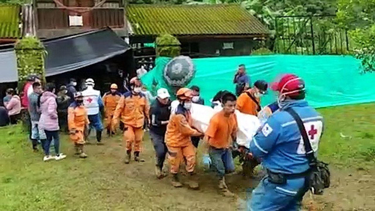 مقتل عشرة أشخاص جراء انزلاق تربة في كولومبيا