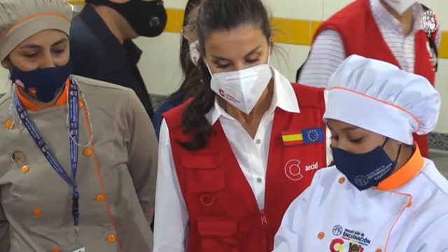 La reina continúa su viaje en Paraguay con una visita al Centro de Atención Integral de Salud de la Mujer