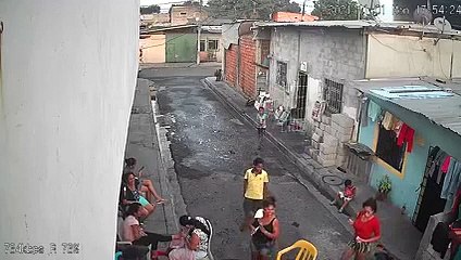 Video: balacera causa pánico en Ecuador.