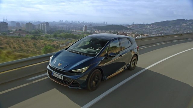 The new CUPRA Born in Aurora Blue Driving Video