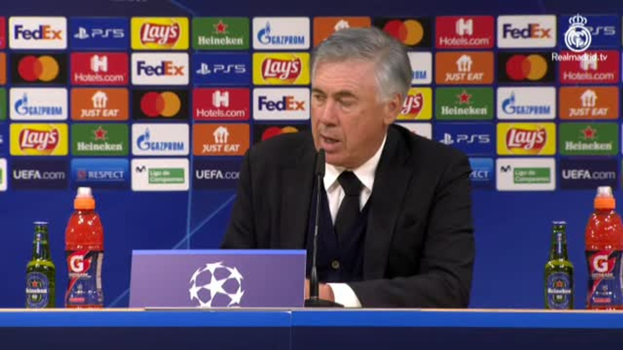 Ancelotti: "Es bueno que la afición nos despierte con algunos pitos"