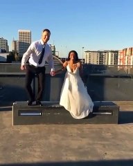 Une femme se casse la cheville bêtement le jour de son mariage !