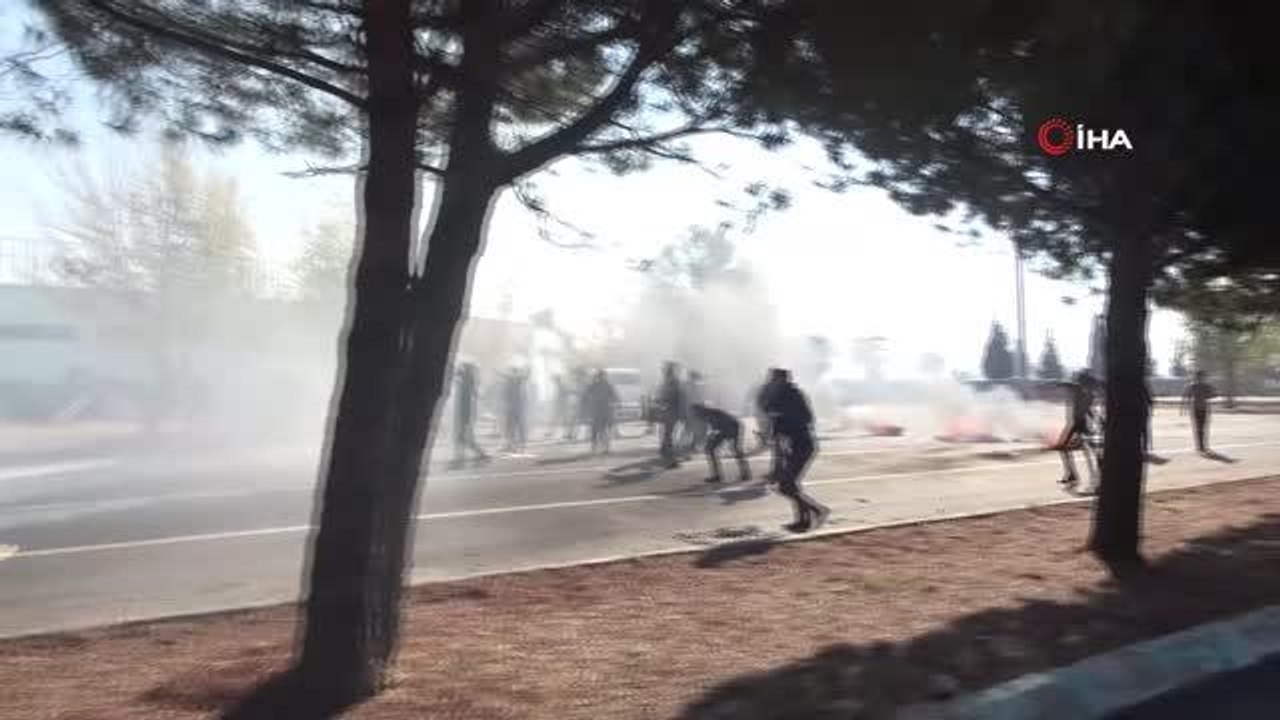 Herkes rolünün hakkını verdi... Eylemcilerle polis arasındaki tatbikat gerçeğini aratmadı