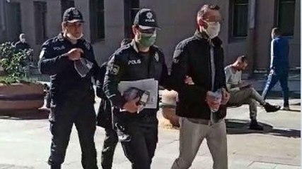 Romanya’dan gelip fuarda iş adamını soydular