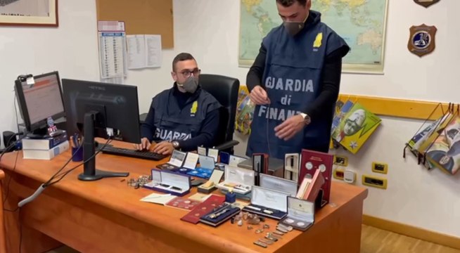 Sesto San Giovanni (MI) - Chiuso un Compro Oro abusivo (04.11.21)