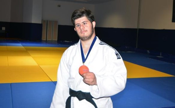 AVRUPA ÜÇÜNCÜSÜ ÖZEL SPORCU MUSA'NIN HEDEFİ OLİMPİYAT ŞAMPİYONLUĞU