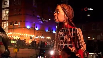 Türkiye’den yola çıkan Suriyeli mülteci çocuk kuklası Amal, 8 bin kilometrelik yolculuğunu tamamladı