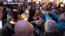 Angela Merkel, aclamada por una multitud en su última visita a Francia como canciller